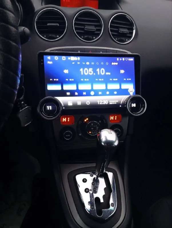 Продам peugeot 308, 2008 г. коробка автомат 2 комплекта резины (зима, лето) цена 480 000₽ торг +79494322175 эдуард машина в донецке 📞 звоните: +7(949)4322175 - фотография - 4