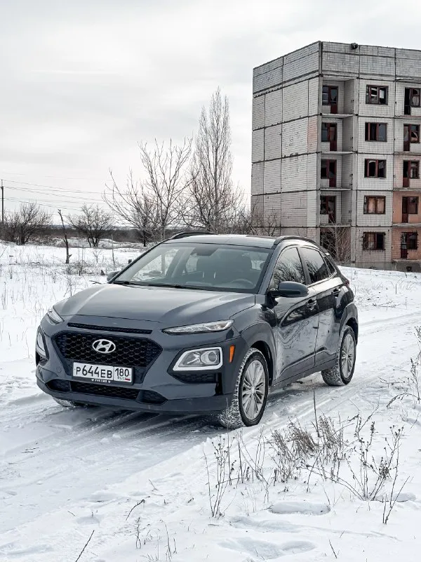 Срочно 🚨 2018 год. цена 1.480 000 р. продам компактный свежий, недорогой продам компактный свежий, недорогой в обслуживании кроссовер подойдет как для девушки так и для семьи hyundai kona 2018 года, мотор 2.0, коробка автомат 6 ст aisin родной пробег 156 000 км машина в хорошем состоянии без вложений расход автомобиля 7.5 литров ! из недавнего поменяно масло в двс, муфте полного привода, переднем редукторе, заднем редукторе, так же поменяли колодки в круг ! на данный момент вложений машина не требует ! комплектация полный привод блокировка помощь при спуске с горы старт стоп бесключевой доступ мульти руль кондиционер камера заднего вида подогрев сидений блютус документы в полном порядке тех осмотр на автомобиль пройден, можно сразу поставить на учет цена 1.480 000 р. тел. +79494328750 (если нет связи пишите на телеграмм я перезвоню ) территориально г. ждановка 📞 🇷🇺 звоните: +79494328750 - фотография - 9
