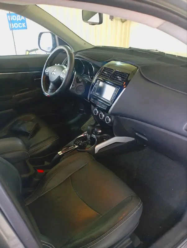 Продаю mitsubishi asx, двигатель: бензин, 2 л коробка передач: акп привод: полный пробег: 100 000 салон: кожа год: 2013 панорамная крыша цена: 1 200 000,возможен торг обмен не интересует. +79498150010 📞 звоните: +7(949)8150010 - фотография - 4