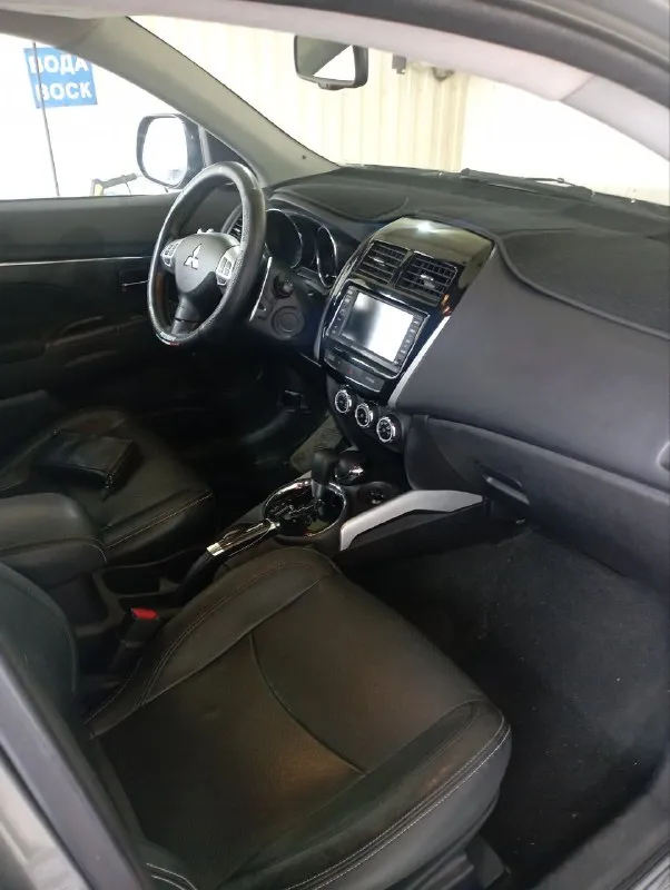 Продаю mitsubishi asx, двигатель: бензин, 2 л коробка передач: акп привод: полный пробег: 100 000 салон: кожа год: 2013 панорамная крыша цена: 1 200 000,возможен торг обмен не интересует. +79498150010 📞 звоните: +7(949)8150010 - фотография - 5