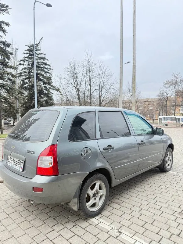 Продам ваз калина 2011г автомобиль в отличном состоянии заводской окрас, гнили рыжиков нет проги, стаканы, днище в отличном состоянии, в заводском исполнении. эур работает пробег 160 тыс км юридически чит, птс оригинал цена 365000 торг при осмотре +79496167066 📲 tg: @djdjv12 📞 звоните: +7(949)6167066 - фотография - 4