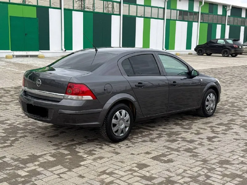 Продам opel astra h год 2009 обьем 1.6 механика автомобиль в отличном состоянии вложений абсолютно не каких не требует двигатель на 5+ не дымит не троит работает отлично масло абсолютно не ест кпп не хрустит не выбивает все скоростя включаются как по маслу ходовая не стучит не гремит едет как мячик дно пороги стаканы ланджероны целые рыжиков гнили нет автомобиль в дтп не участвовал все швы точки герметики заводские у машины есть 2 косметических окраса салон так же в отличном состоянии комплектация хорошая кондиционер стеклоподьмники обогрев заднего стекла абс 2 подушки безопасности заводская мультимедиа центральный замок место осмотра мариуполь номер для звонка +79497438388 звонить в любое время цена 527.000₽ торг! - фотография - 5
