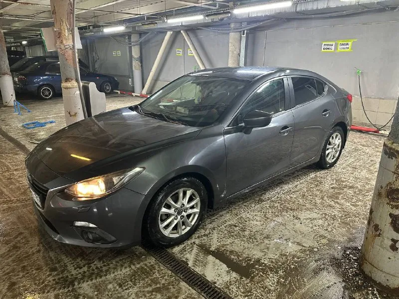 Продаётся mazda 3 2014 года выпуска. пробег 145 тысяч километров. машина полностью обслужена, вложений не требует. недавно было сделано то. отличный вариант для повседневного использования. состояние: сел-поехал. цена 1 280 000 рублей. машина находится в донецке. осмотр в центре города. в комплект отдам зимнюю резину и диски (на последнем фото). все подробности по телефону: +79888959651 или в тг - фотография - 6