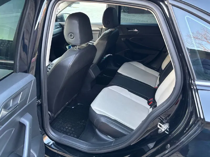 Продам volkswagen jetta 7 (2021) 1 720 000 ₽ 1.4t мотор, 147 л. с. 8 ст aisin пробег: 106 000 км. комлпектация: кондиционер, датчик слепых зон, предотвращение столкновения, датчик света, двухцветный кожаный салон, камера заднего вида, подогрев зеркал, круиз контроль. мультимедия: carplay, androidauto, bluetooth. звоните в любое удобное для вас время. осмотр г. донецк +7 949 441 39 85 - фотография - 10