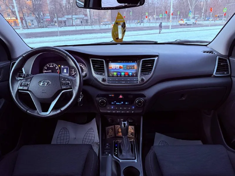 Hyundai tucson 2018г бензин 2.0 автомат автомобиль весь в заводском окрасе! один собственник из самого автосалона! очень комфортный автомобиль! есть все для комфортного вождения! подогрев сидений передних и задних, подогрев руля, камера заднего вида, монитор андроид, парктроник, мульти руль, круиз-контроль, климат-контроль, авто свет, датчик дождя, и многое другое…. есть диагностическая карта в мрэо переоформление помогу!!! юридически автомобиль чист!!! цена 1,860₽срочно все вопросы по тел+79494681080 📞 звоните: +7(949)4681080 - фотография - 8