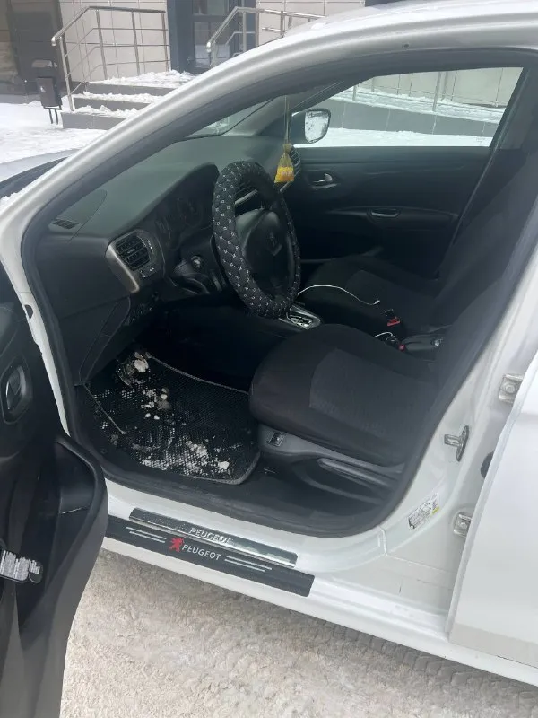 🚘марка: peugeot 301 ⚙️двигатель 1.6л ⛽️вид топлива : бензин 📅год выпуска: 2013 год 💴цена: 750 📦кпп: автомат 📱номер телефона: +7-949-6316989 📝описание: авто в отлично состоянии •кондиционер • эл стекло подъёмники •усилитель руля • электро регулировки зеркал •подогревы сидений • мультимедия usb, aux • парктроники 📍•город мариуполь +7-949-6316989 📲 tg: константин 📞 звоните: +7(949)6316989 - фотография - 2