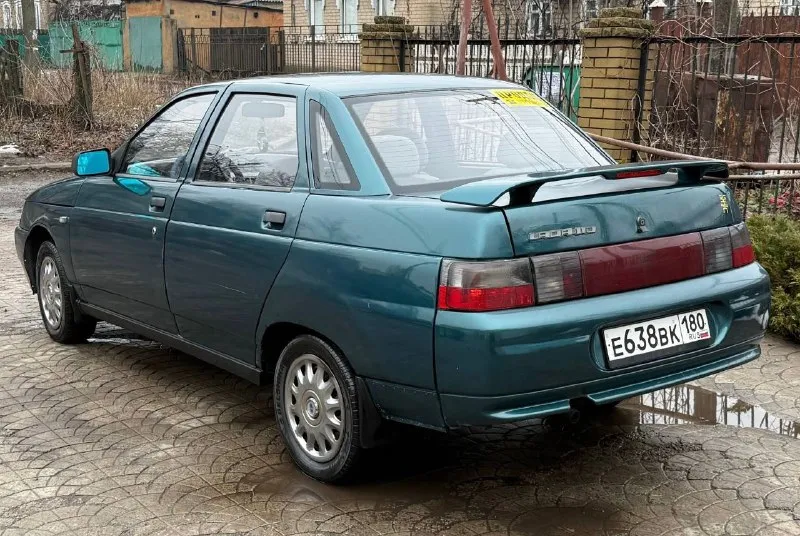 Продам ваз 2110 2002 год один собственник с автосалона куплено была при украине зелёная автотека) родной пробег 230 тыщ по технической части абсолютно без нареканий мотор после капремонта с документами полный порядок любой вид переоформление автомобиль находится город донецк калининский район звоните в любое время отвечу на все ваши вопросы цена за автомобиль 195000 руб торг возле капота 📲 телефона +79496358755 - фотография - 4