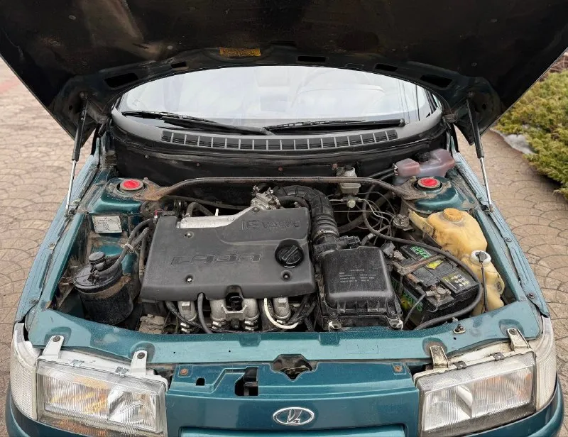 Продам ваз 2110 2002 год один собственник с автосалона куплено была при украине зелёная автотека) родной пробег 230 тыщ по технической части абсолютно без нареканий мотор после капремонта с документами полный порядок любой вид переоформление автомобиль находится город донецк калининский район звоните в любое время отвечу на все ваши вопросы цена за автомобиль 195000 руб торг возле капота 📲 телефона +79496358755 - фотография - 5