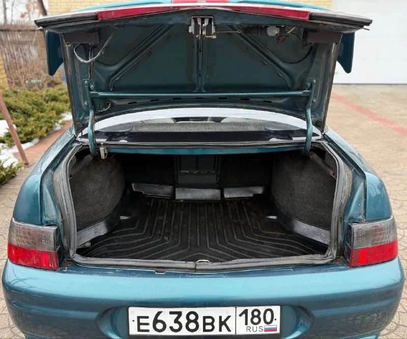 Продам ваз 2110 2002 год один собственник с автосалона куплено была при украине зелёная автотека) родной пробег 230 тыщ по технической части абсолютно без нареканий мотор после капремонта с документами полный порядок любой вид переоформление автомобиль находится город донецк калининский район звоните в любое время отвечу на все ваши вопросы цена за автомобиль 195000 руб торг возле капота 📲 телефона +79496358755 - фотография - 6