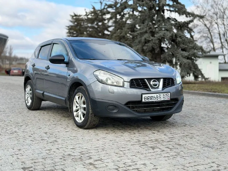 Nissan qashqai 2012 года 🚗 основные характеристики: - марка/модель: nissan qashqai - год выпуска: 2012 - двигатель: 1.6 (бензин) - коробка передач: автомат - пробег: 160,000 км - состояние: не бит, все стекла заводские описание ухоженный семейный автомобиль в отличном состоянии. все расходники заменены, вложений не требует. два ключа и сервисные книжки в комплекте. преимущества - 🟢 юридически чист — без обременений и забот - 🚗 полностью исправен и готов к немедленному использованию - 🩴 возможен обмен на другой автомобиль - 💳 удобное оформление в кредит — ваша мечта ближе, чем вы думаете! цена 💰 цена: 935,000 рублей (торг возможен!) контакты 📞 связь: - 📱 +79499100220 - 📱 +79094088898 - 📱 доступен в telegram и whatsapp - фотография - 5