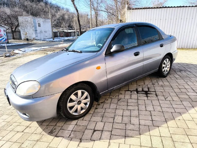 В продаже ланос год 2008 комплектация sx с кондиционером. состояние авто хорошее. кондиционер заправлен и холодит печка соответственно тоже работает отлично. салон в хорошем состоянии, стеклоподъёмники, хорошая магнитола, центральный замок. по документам полный порядок, оформление любое. донецк. цена 290 000 руб. +79493645538 - фотография - 6