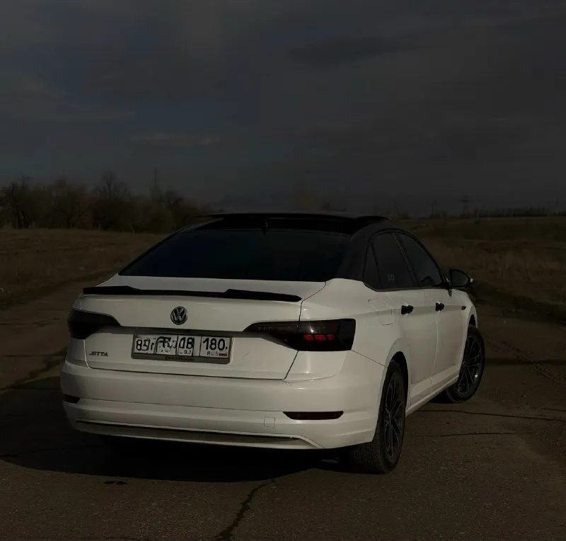 Volkswagen jetta sel + 2019 ✅ stage 1. 184 л. с. чип тюнинг с сохранением эко норм. ▪️увеличение мощности и крутящего момента. ▪️улучшение отклика педали газа. ▪️повышенная динамика разгона на старте и запас мощности на трассе. ✅ пробег: 95.000 км 🔥 • акустическая система “beats audio”, бесключевой доступ, start-stop, слепые зоны, климат-контроль, панорамный люк, led-приборная панель • адаптивный круиз-контроль с датчиком обнаружения препятствий и контролем дистанции, а также удержанием в полосе. • интерьерная подсветка салона, беспроводная зарядка, камера заднего вида с помощью выезда с парковки. • полностью русифицированное мультимедиа и carplay. 🚗 автомобиль в отличном состоянии, полностью обслужен. два комплекта резины. находится в макеевке +79493177747 💸 2.150.000 ₽ 📞 звоните: +7(949)3177747 - фотография - 5