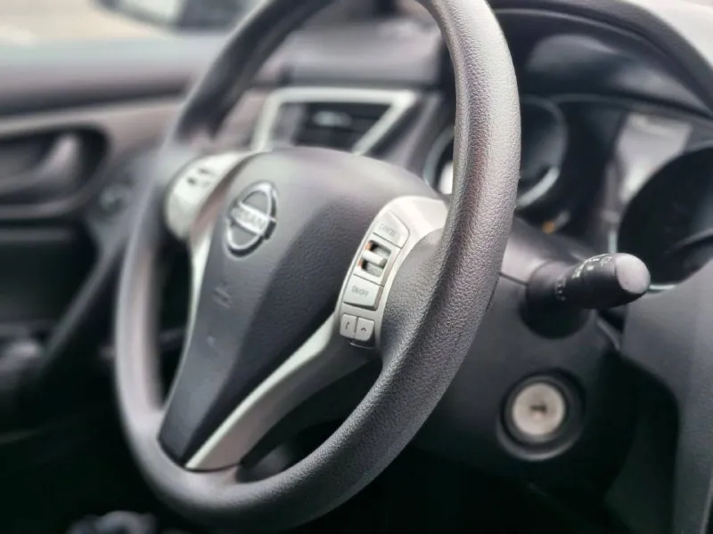 Nissan qashqai 2014 г. в. 2.0 акпп. оригинальный не скрученный пробег 86 000 км! любые проверки! состояние салона как новое! не курили. по кузову см фото. двигатель и кпп без нареканий. по ходовой без посторонних звуков. запаска ни разу не доставалась! в серьезных дтп не участвовала! не такси! не каршеринг! дополнительно установлена хорошая мультимедиа. автомобиль вложений не требует! документы в полном порядке. юридически чистая. на хорошей зимней резине. донецк, кировский район цена — 1.400000 тел +79491452569 дмитрий - фотография - 7