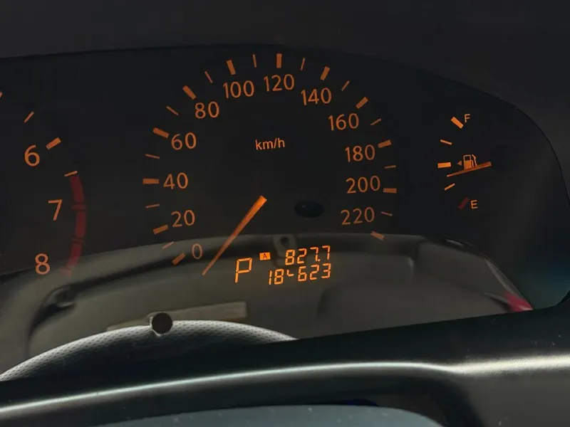 Nissan almera classic, 2006 год выпуска, автомат. мариуполь. двигатель 1.6 q16de, 184 тыс. км. пробега. машина бодрая, масло не расходует, мотор работает отлично, цепь грм заменена 700км назад, выполнено то. салон в отличном состоянии, не прокурен, в машине приятно находиться. есть кондиционер, центральный замок, подушки безопасности, гур, электростекла, электрозеркала, магнитола с bluetooth, кнопка start/stop, установлена подсветка в ноги. стоит новый аккумулятор. машина не новая — по кузову есть возрастные нюансы (сколы, царапины, локальные подкрасы), но ничего критичного. документы в порядке, техосмотр есть. цена 450 тыс. руб. , по всем вопросам пишите в личку или звоните +79490219251 📲 tg: @user180mrpl 📞 звоните: +7(949)0219251 - фотография - 9