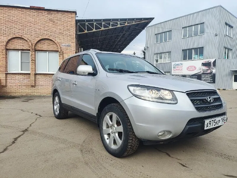 Продам надёжный автомобиль 2008года, машиной владею 3 года. покупал жене. двигатель 2.7 бензин работает отлично. коробка автомат работает отлично. по кузову все видно на фото гнили ржавчины нет не где. салон в хорошем состоянии в машине не курили. пробег 206000, максимальная комплектация. люк, климат работает отлично. много было сделано (замена грм, переборка ходовой и тормозной системы), сейчас на зимней резине есть практически новая летняя резина. цена с летней резиной 950т. ₽ без резины дешевле. срочная продажа. обоснованный торг т. +79494674880 сергей 📞 звоните: +7(949)4674880 - фотография - 2