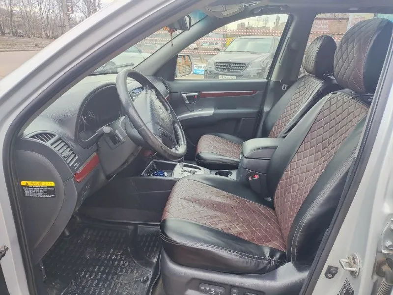 Продам надёжный автомобиль 2008года, машиной владею 3 года. покупал жене. двигатель 2.7 бензин работает отлично. коробка автомат работает отлично. по кузову все видно на фото гнили ржавчины нет не где. салон в хорошем состоянии в машине не курили. пробег 206000, максимальная комплектация. люк, климат работает отлично. много было сделано (замена грм, переборка ходовой и тормозной системы), сейчас на зимней резине есть практически новая летняя резина. цена с летней резиной 950т. ₽ без резины дешевле. срочная продажа. обоснованный торг т. +79494674880 сергей 📞 звоните: +7(949)4674880 - фотография - 6