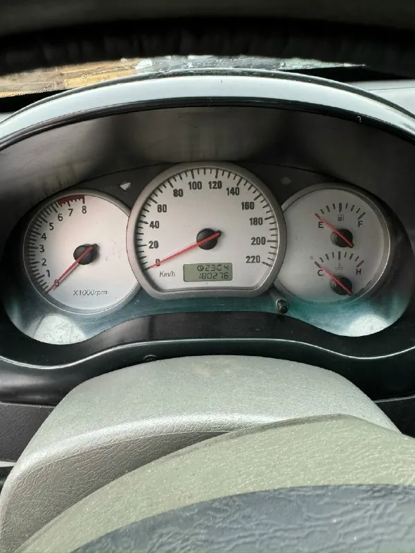 Продам chery tiggo t11 2007 года. объем двигателя 2,4. пробег 180276 тыс. км. машина в хорошем состоянии, гнили нет, кузов полностью в заводском металле, ходовая исправна, мотор работает хорошо, новый аккумулятор, 4 электростеклоподъёмника, гидроусилитель руля, печка греет хорошо, чистый, ухоженный, не прокуренный салон, на полном боевом ходу, заводится в любой мороз. продаю за ненадобностью(купил другую). цена 400к₽ вопросы по телефону. феникс +79494033256 миранда +79496792723 📞 звоните: +7(949)4033256 - фотография - 4