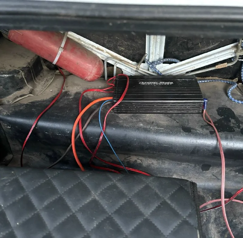 Продам ваз 2107 год выпуска 2006 инжектор на 5+ коробка 5 ступка на 5+ ходовка на 5 по электрике все работает стоит хороший свет стоит музыка 🎵 уселитель на колонки. по авто много чего с делано по документам стс птс договор авто на учете авто находится в макеевке цена 155 торг +7 949 077 0273 связь миранда также телеграмм, ,, 📞 звоните: +7(949)0770273 - фотография - 6