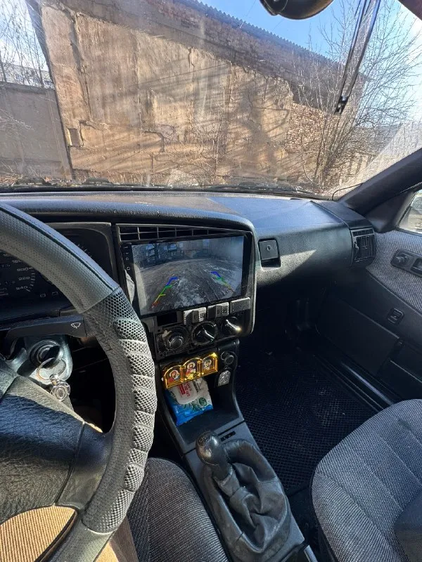 Продам volkswagen passat b3 gl. 1990г. пробег 449000 км. двигатель- бензин, 1.8. 107л. с. кпп - механика, 5-ти ступка бралась как первая машина. на полном ходу. машина в возрасте, подуставшая, но не сдаётся. довольно резвая для своих лет. резина зимняя. салон не прокуренный. имеются возрастные дефекты торпеды и кузова. коробка работает на отлично. установлена андроид магнитола, с камерой заднего вида. новый аккумулятор. стекла без трещин. гур. электро-стеклоподъёмники всех дверей. машина ежедневно на ходу. документы чистые. штрафов, запретов нет. переоформление без проблем. авто в горловке. цена 180т. торг у капота. тел. +79493307723 📞 звоните: +7(949)3307723 - фотография - 8