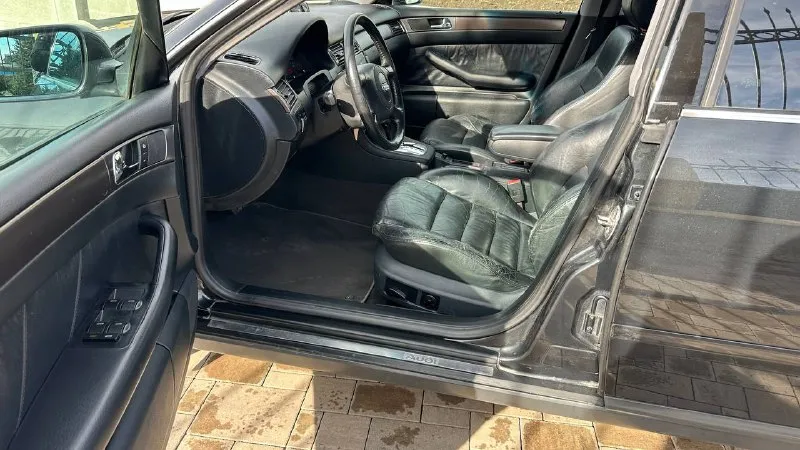 Audi a6 c5. коробка автомат, объем 2.4 бензин, год 1998, пробег 263т, км, по мотору работает хорошо без ошибок не дымит не троит, коробка контрактная работает хорошо не пинает переключает приятно, по ходовой нареканий нет, по электрике все работает, двух зонный климат, кожаный салон электро привод подогревы в стиле рекаро с поддержкой, магнитола с андройдом tv, aux, cd, mp3,навигация, блютус, громкая связь, камера заднего вида видео регистратор, литые диски резина новая, акамулятор свежий, по кузову гнилы нет кузов оцинкованный zzz, документы в порядки готов при желание присутствовать в гибдд, г, мариуполь. цена 550т, руб, сросно тел: +79495806290 тел: +7 (961) 313-02-22 - фотография - 7