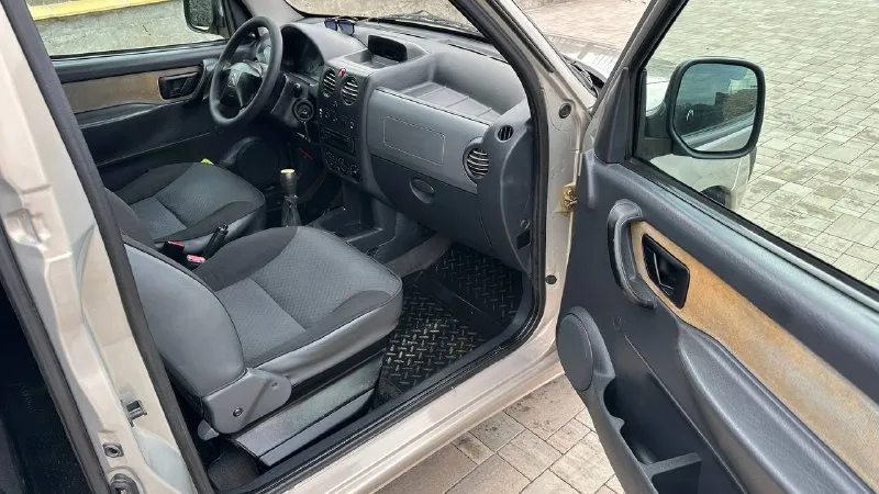 Ситроен берлинго пассажир 2007 год бензин 1.4 механика пробег 240т. км стеклоподъемник ц замок гидроусилителя руля кондиционер омывателя фар регулировка зеркал задняя часть сидений складывается становится площадь контейнера для перевозки любого товара, документы в полном порядке, цена 470т. руб торг. г мариуполь тел: +79495806290 тел: +7 (961) 313-02-22 - фотография - 5