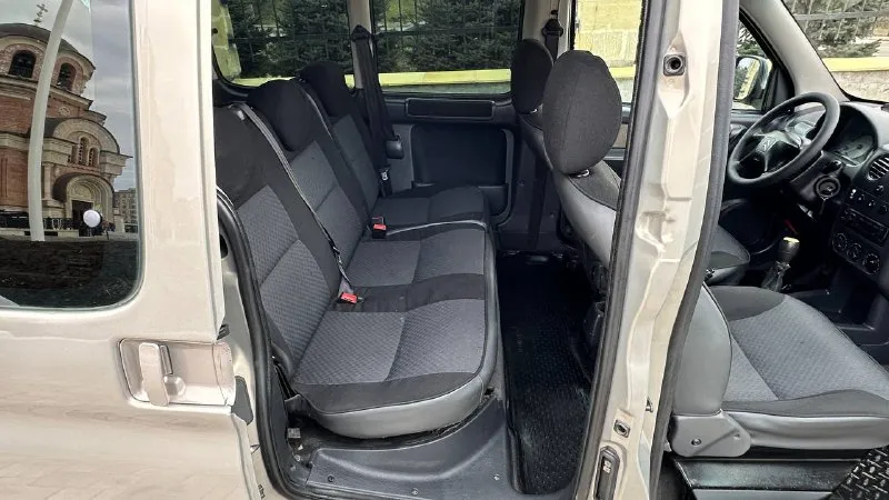 Ситроен берлинго пассажир 2007 год бензин 1.4 механика пробег 240т. км стеклоподъемник ц замок гидроусилителя руля кондиционер омывателя фар регулировка зеркал задняя часть сидений складывается становится площадь контейнера для перевозки любого товара, документы в полном порядке, цена 470т. руб торг. г мариуполь тел: +79495806290 тел: +7 (961) 313-02-22 - фотография - 6