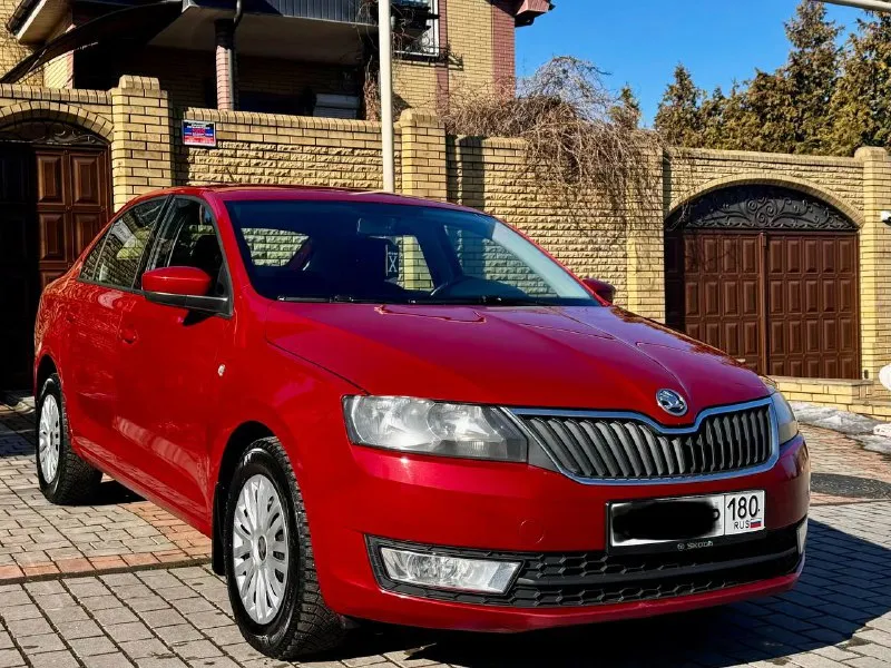 Продам skoda rapid 2015 г. родной пробег 128 000 км объем двигателя 1.4 tsi коробка автомат самая ма... - фотография