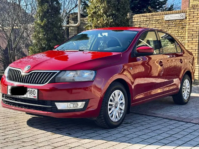 Продам skoda rapid 2015 г. родной пробег 128 000 км объем двигателя 1.4 tsi коробка автомат самая максимальная комплектация круизконтроль кондиционер подогрев сидений переднего заднего стекла два комплекта ключей сервис наки книжки гаражная хранение ходовая двигатель все в отличном состоянии полностью все обслужива ная цена 1 000 000 руб. телефон +7 949 445 72 18 - фотография - 2