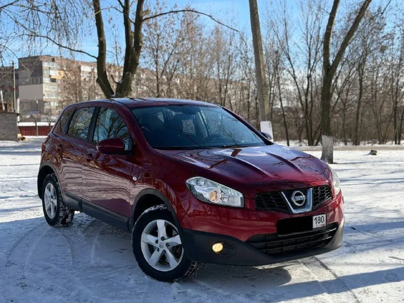 В продаже отличный семейный автомобиль nissan qashqai 2011 года выпуска 🔥цена: 895.000 ₽, быстрому покупателю торг!🔥 автомобиль на отличном бензиновом моторе 2.0 литра, в отличном состоянии никаких вопросов по двигателю и коробке нет совсем, ходовая также полностью обслужена! комплектация: двух зонный климат, подогревы сидений, мульти руль, качественная музыка, 4 эсп! также возможен обмен и продажа в кредит. осмотр донецк 🔥цена: 895.000 ₽, быстрому покупателю торг!🔥 ☎️ +7 (949) 374-95-82 📞 звоните: +7(949)3749582 - фотография - 3