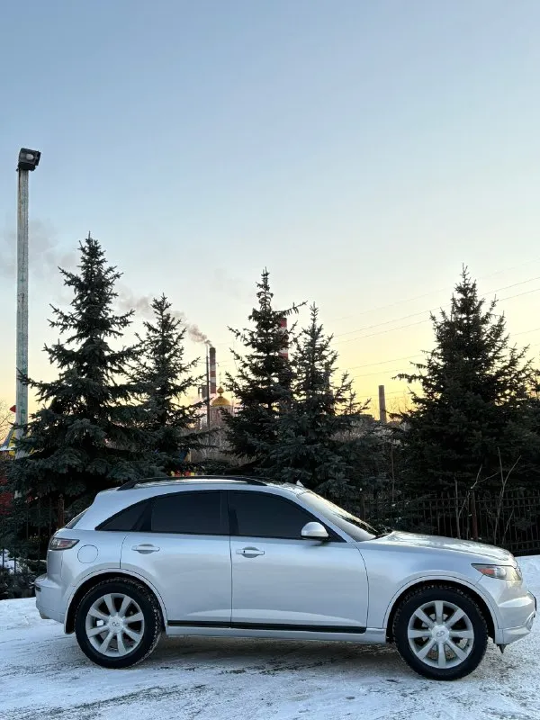 Infiniti fx $ 820.000 тысяч руб инфинити 2004 год мотор отличный, не дымит, не троит, масло не расходует! акпп не пинает, не буксует, переключает идеально, мягко! ходовая без нареканий, не гремит, не стучит ничего, некуда не тянет! машинка ровная, без рыжиков, без гнили. любые проверки на сервисе за ваш счет документы чистые, без запретов, без штрафов, любое переоформление без проблем, машина местная учет 180 местный по желанию с моим присутствием ! остальные вопросы по тел +7949-644-01-25 или +7949-607-32-69 тг есть на двух номерах! осмотр г. макеевка цена 820.000 руб торг разумный у капота 📞 🇷🇺 звоните: +79496440125 - фотография - 3