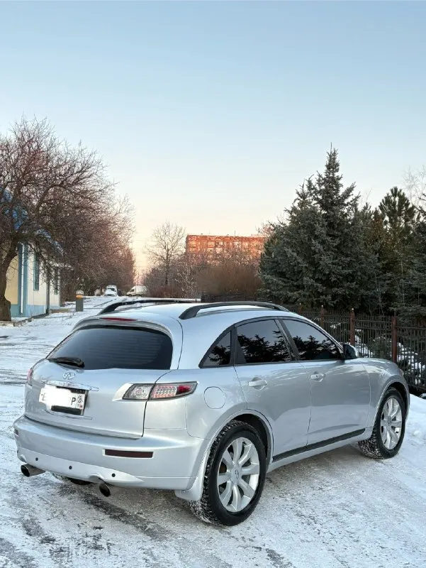 Infiniti fx $ 820.000 тысяч руб инфинити 2004 год мотор отличный, не дымит, не троит, масло не расходует! акпп не пинает, не буксует, переключает идеально, мягко! ходовая без нареканий, не гремит, не стучит ничего, некуда не тянет! машинка ровная, без рыжиков, без гнили. любые проверки на сервисе за ваш счет документы чистые, без запретов, без штрафов, любое переоформление без проблем, машина местная учет 180 местный по желанию с моим присутствием ! остальные вопросы по тел +7949-644-01-25 или +7949-607-32-69 тг есть на двух номерах! осмотр г. макеевка цена 820.000 руб торг разумный у капота 📞 🇷🇺 звоните: +79496440125 - фотография - 4