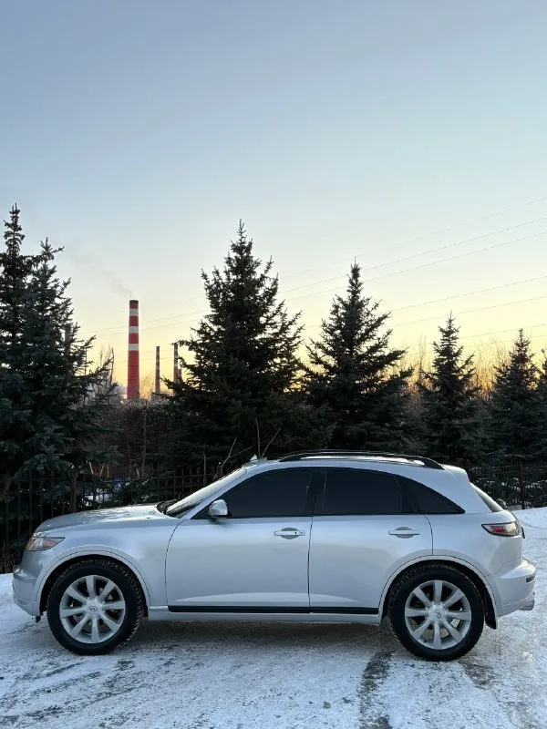 Infiniti fx $ 820.000 тысяч руб инфинити 2004 год мотор отличный, не дымит, не троит, масло не расходует! акпп не пинает, не буксует, переключает идеально, мягко! ходовая без нареканий, не гремит, не стучит ничего, некуда не тянет! машинка ровная, без рыжиков, без гнили. любые проверки на сервисе за ваш счет документы чистые, без запретов, без штрафов, любое переоформление без проблем, машина местная учет 180 местный по желанию с моим присутствием ! остальные вопросы по тел +7949-644-01-25 или +7949-607-32-69 тг есть на двух номерах! осмотр г. макеевка цена 820.000 руб торг разумный у капота 📞 🇷🇺 звоните: +79496440125 - фотография - 7