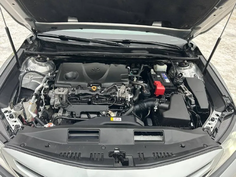 Toyota camry 70 2019 год выпуск объем двигателя 2.5л бензин цвет:серебристый металлик. родной пробег - 131 тыс. км. автомобиль весь обслуженный и очень ухоженный. 2 хозяин. птс оригинал. стёкла все родные. 2 ключа. капот, бампер и все зоны риска обтянуты бронепленкой. машина полностью обесшумлена, была произведена замена штатной акустики. регулярное прохождение то. произведенена замена передних стоек, опорных подшипников, пыльников и отбойников. ходовая в идеальном состоянии автомобиль готов к любым проверкам!!! по комплектации : -автоматический дальний свет -адаптивный круиз контроль - удержание в полосе - датчик столкновения, - датчик света -датчик давления в шинах. - комплект летний резины r19 оригинал все вопросы по телефону цена 2,8 млн, торг телефон +79493342808. - фотография - 9