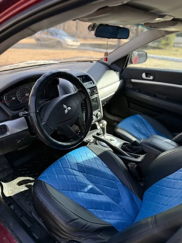 Продам mitsubishi galant 2007 года. пробег 243000. двигатель 2.4. газ/бензин коробка надёжная полноценный автомат, масло в двигателе и коробке поменяно. автомобиль технически исправен, двигатель масло не жрёт от слова совсем, коробка работает в штатном режиме, заменена тормозная жидкость, антифриз, грм поменян 15000 назад, в прошлом году заменён компрессор кондиционера, промывка системы кондиционера, замена обоих радиаторов, стартера. из недавнего: практически новая передняя подвеска. заменены: передние пружины, опорные подшипники, наружные шруза, шаровые, тормозные диски и колодки, рулевые наконечники, рулевые тяги, тяги стабилизатора, втулки стабилизатора. печка греет хорошо, кондиционер холодит. хороший свет, хорошая музыка с камерой заднего вида, регистратор, хорошая резина, кузов в хорошем состоянии для своих лет, пороги, днище в идеале, есть возрастная карозия на задних арках, не чего серьезного. документы в полном порядке. цену вижу 620000 небольшой торг. возможен обмен. осмотр донецк 79493016365 - фотография - 8