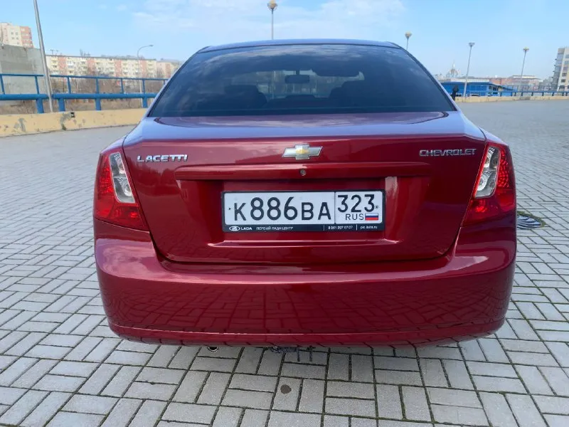 Chevrolet lacetti 1.6 2010г автомобиль в отличном состоянии без вложений авто с краснодара гнили нет кузов почти весь в заводском окрасе без дефектов в авто работает все кондиционер обслужен салон как новый по ходовой взбитая без стуков пробег родной 294т мотор в идеале не дымит масло жора нет! все прозрачно приезжайте смотрите есть видео обзор по запросу цена 550торг минимальный +79496347909 г. мариуполь - фотография - 5