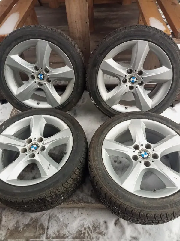 Продам 5*120*18, диски оригинальные bmw без изъянов, резина в состоянии новой, стояли на х5, +794940... - фотография