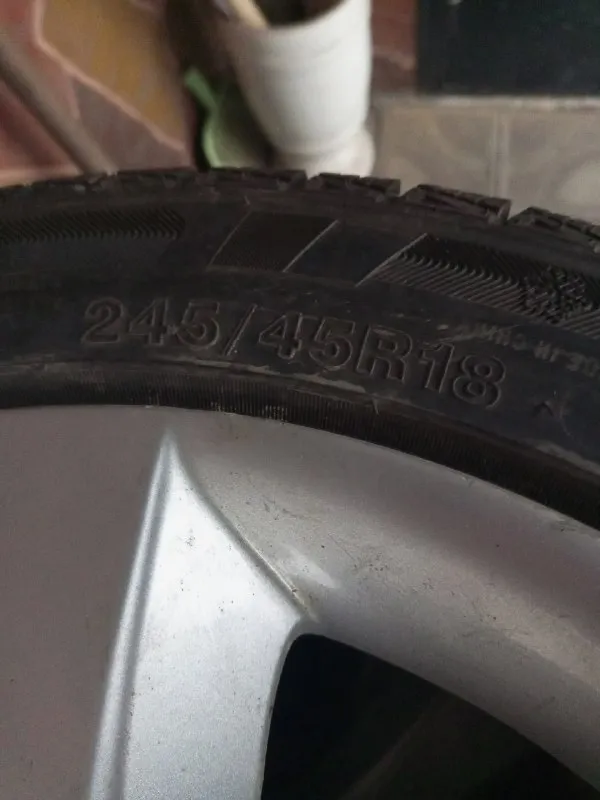 Продам 5*120*18, диски оригинальные bmw без изъянов, резина в состоянии новой, стояли на х5, +79494022340 📞 звоните: +7(949)4022340 - фотография - 3