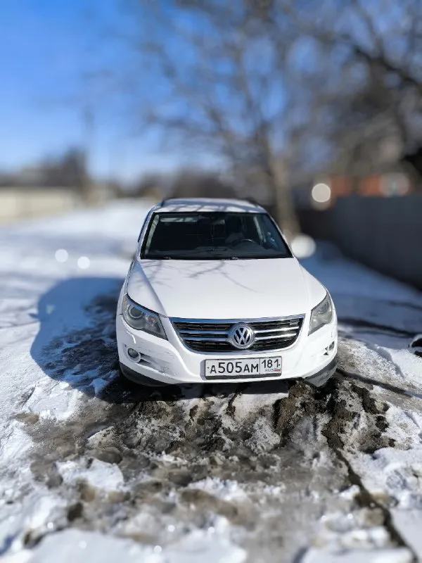 Продам volkswagen тигуан. 2010 год. 2.0 турбодизель. машина не новая, требует вложений. заводится, едет, тормозит. нет времени заниматься. продажа вместе с гос. номерами. 850.000р. торга нет. приехали, посмотрели, уехали на нëм или без него. продажа не срочная. алчевск. номер телефона только для того, чтоб договорится о встрече, не более. +7959-013-36-30(telegram) 📞 звоните: +7(959)0133630 - фотография - 3