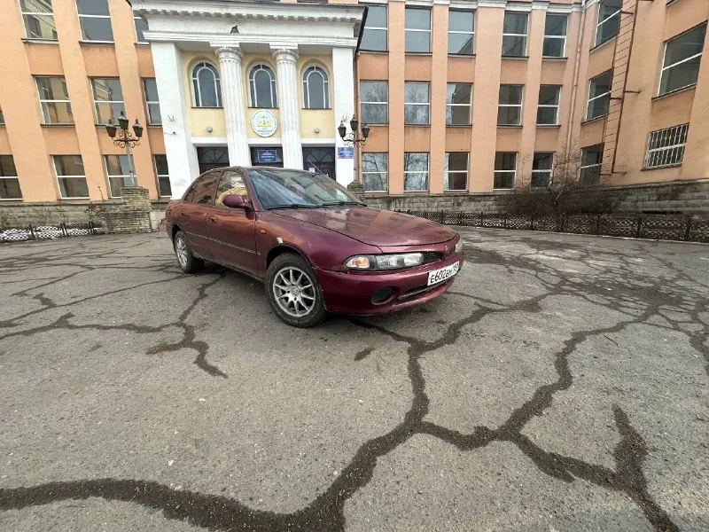 Продам mitsubishi galant куколка рождена в 1994 году , коробка без нареканий ходовка на 4 идеальная машина для новичка либо же под работу по документам времянка ездить можно до 29 года после переоформить цена жигулей 90тысяч рублей (торг на бензин) +7 959 563-87-12 📞 звоните: +7(959)5638712 - фотография - 4