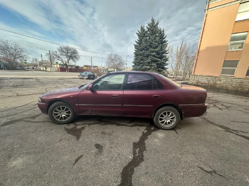 Продам mitsubishi galant куколка рождена в 1994 году , коробка без нареканий ходовка на 4 идеальная машина для новичка либо же под работу по документам времянка ездить можно до 29 года после переоформить цена жигулей 90тысяч рублей (торг на бензин) +7 959 563-87-12 📞 звоните: +7(959)5638712 - фотография - 6