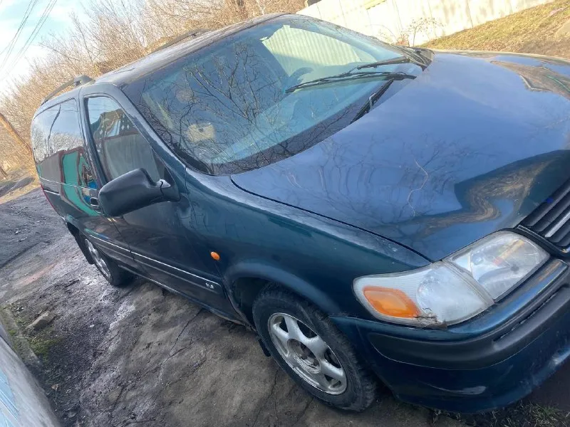 Продам opel синтра 7 местный минивен. двигатель(x22xe) 2,2 бензин стоит евро 4. ( вписанно в техпаспорт) по документам полный порядок днище, лонжероны в отличном состоянии, есть нюансы по порогам и низам дверей. стоит центральный замок, боковые двери на салазках отлично работают, ничего не разбито, есть люк. машина на ходу, запускается в любую погоду, но дымит, кпп в норме. цена 199к рублей. торез +79490662414 📞 звоните: +7(949)0662414 - фотография - 2