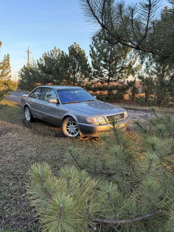 Продам audi а6с4 1996 год. 🏎 двигатель 1.8🛫 мкпп⚙ пробег 380тыс летом 2025 была замена гидронатяжите... - фотография