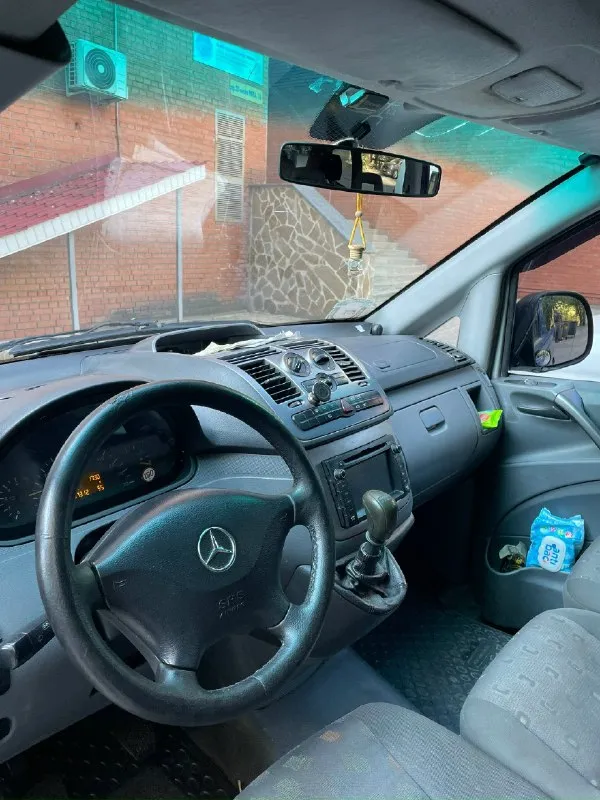 Продам mercedes вито год 2003, пассажир 8+1 автомобиль полностью в исправном состоянии, только сделано большое т. о по кузову имеются нюансы ( года берут свое ) звоните по телефону, все расскажу +79497325931 цена 550 тысяч 📞 звоните: +7(949)7325931 - фотография - 4