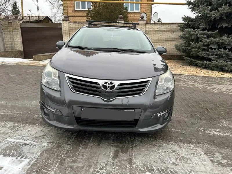 Продам toyota avensis 2010 год мотор 2.0 механика в самой максимальной и жирной комплектации лучше уже нет. . машина куплена при украине машина в отличном состоянии без вложений!! диски r18 на хорошей зимней резине. . панорамы память сидений, подогревы всего. . кожаный салон и много много другого. . технически машина в отличном состоянии кому нужен достойный автомобиль звоните за авто не стыдно цена 970.000 торг донецк +7 (949) 536-98-70 - фотография - 5
