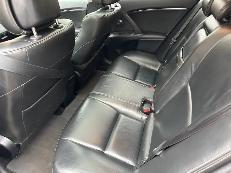 Продам toyota avensis 2010 год мотор 2.0 механика в самой максимальной и жирной комплектации лучше уже нет. . машина куплена при украине машина в отличном состоянии без вложений!! диски r18 на хорошей зимней резине. . панорамы память сидений, подогревы всего. . кожаный салон и много много другого. . технически машина в отличном состоянии кому нужен достойный автомобиль звоните за авто не стыдно цена 970.000 торг донецк +7 (949) 536-98-70 - фотография - 9