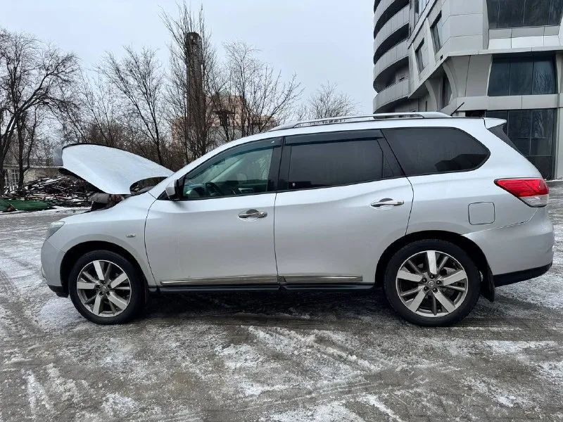 Марка автомобиля: nissan pathfinder год выпуска: 2014 пробег: 240000 км объем двигателя: 3.5 описание: ✅продам nissan pathfinder 2014, 3.5, (4wd), идеальное состояние. надежный 7-местный внедорожник. ✅двигатель и коробка передач работают безупречно. масло не расходует. ✅коробка новая, контрактная, с минимальным пробегом. ✅кузов весь в родной краске. гнили нет. ✅по ходовой части – обслужена. кожаный салон. капот в защитной пленке. ✅максимальная комплектация: обзор 360;небольшой торг уместен у капота. 7949-745-00-45 юлия. цена: 167000 номер телефона: 79493150468 город: донецк продавец: андрей предложить пост | мы в вк | реклама 📞 звоните: +7(949)7450045 - фотография - 3