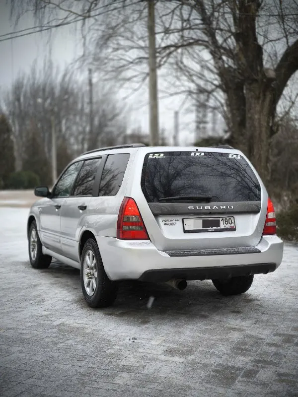 Продам subaru forester sg 💵цена : 690.000 ₽ торг 📍город - макеевка год - 2005 двигатель бензин - 2.0xt турбо (220 л. с) руль - левый коробка - автомат привод - полный двигатель, коробка, ходовка в хорошем состоянии, кожаный салон, хороший свет, хорошая музыка с андроид магнитолой, приятный выхлоп, практически новая зимняя резина на шипах. есть моменты по кузову, на фото видно. ( дно, пороги, стаканы, всё хорошем состоянии) машина на ходу каждый день, документы в порядке. звоните, пишите, расскажу по машине, дополнительные фото, видео скину в лс. +79493887082 📲 tg: @abonahl 📞 звоните: +7(949)3887082 - фотография - 4