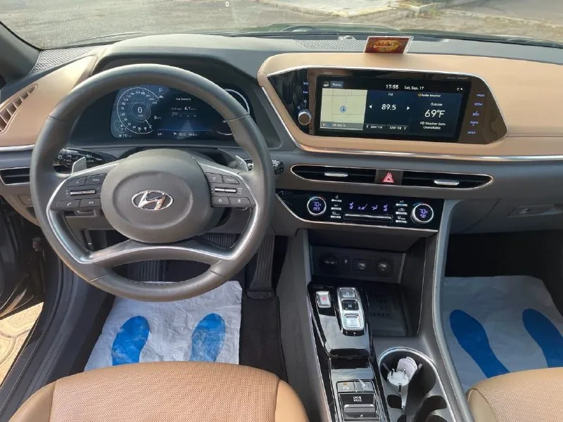 Продам hyundai sonata 2020год. пробег 58000км. состояние отличное комплектация limited + с виртуальной приборкой на русском языке и адаптивным круизом экстренным торможением. функция удержания полосы, автозапуск заводской. парктроники, камера 360,фары full led, автопарковка, контурная подсветка интерьера салона, музыка bosse. передние сидения с регулировками, обдувом и обогревом. подогрев руля, два комплекта резины. возможен обмен с моей доплатой. цена 2500 🍋 торг есть. +79493177171 📞 звоните: +7(949)3177171 - фотография - 5