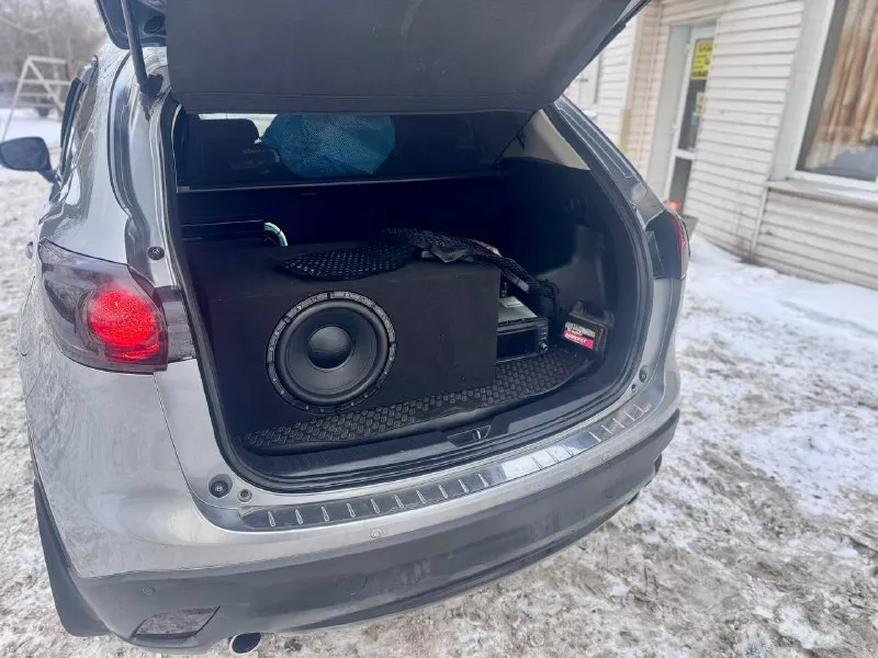 Mazda cx-5, 2013 г. , максимальная комплектация продаю надежный и ухоженный кроссовер. 🔹 двигатель: 2.0 бензин 🔹 пробег: 165 000 км 🔹 комплектация: максимальная автомобиль не бит, не крашен, весь в родном окрасе. кузов ровный, без повреждений и коррозии. техническое состояние отличное: двигатель работает тихо и ровно, коробка без рывков, подвеска без посторонних звуков. все обслуживание проводилось своевременно. магнитола стоит дорогая, камера сабвуфер усилитель и 4 динамика салон чистый, ухоженный, не прокурен. богатая комплектация: все функции работают исправно. документы в полном порядке, юридически чистый автомобиль. отличный вариант для города и трассы — комфортный, экономичный и надежный. разумный торг у капота. осмотр по договоренности. донецк возможен обмен возможно продажа в кредит цена 1 490 000 +79895435743 телеграм ватсап +79495095858 📲 tg: николай н а 📞 звоните: +7(949)5095858 - фотография - 10