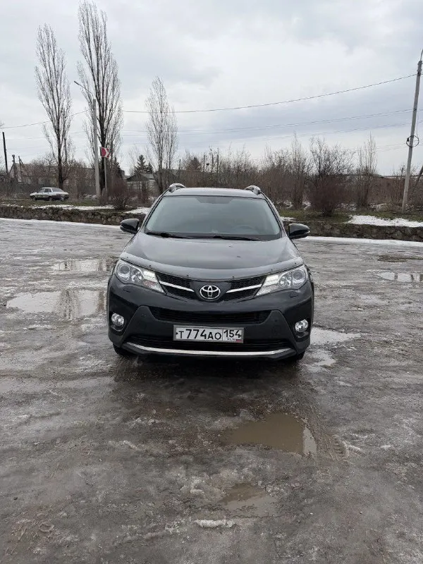 Марка автомобиля: toyota рав 4 год выпуска: 2013 пробег: 206302 км объем двигателя: 2.0 описание: продам рав4 2013 года я второй хозяин, птс оригинал машина вся в родном окрасе стекла все родные включая лобовое. покупал у официального дилера в кемерово. пробег 206300. на 200тыс поменял масло в акпп и двс. два комплекта колёс на литых дисках (зима, лето) владею 1.5 года. стоит сигнализация с автозапуском и обратной связью. двс и акпп на отлично, масло не употребляет. цена: 1970000 номер телефона: +79497934435 город: енакиево продавец: evgenang138 предложить пост | мы в вк | реклама 📞 звоните: +7(949)7934435 - фотография - 2
